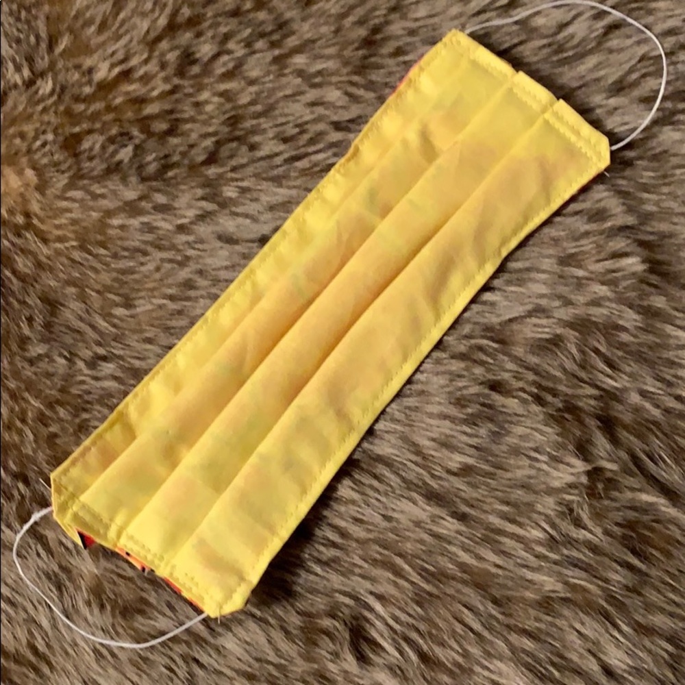 Lilly face mask - Picture 3 of 4